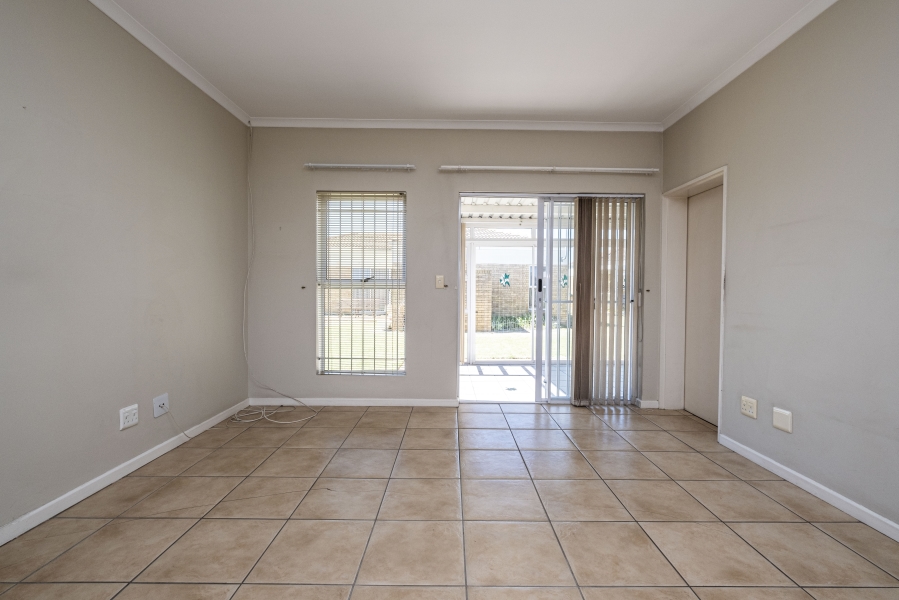 1 Bedroom Property for Sale in Protea Heights Western Cape